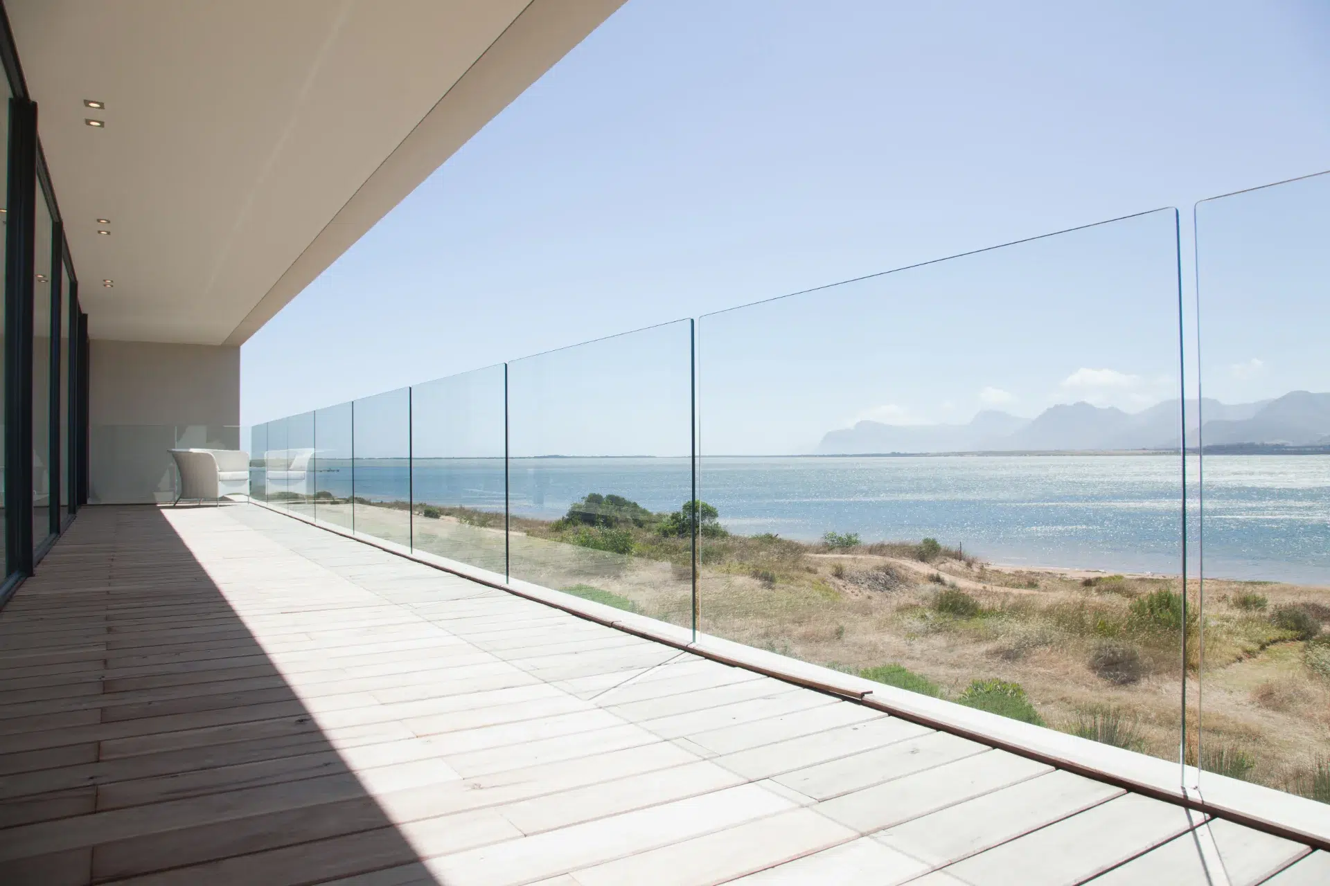 VLX 120 Glass Railing System in Long Beach, CA | Lightwell Windows Long Beach - detail 1